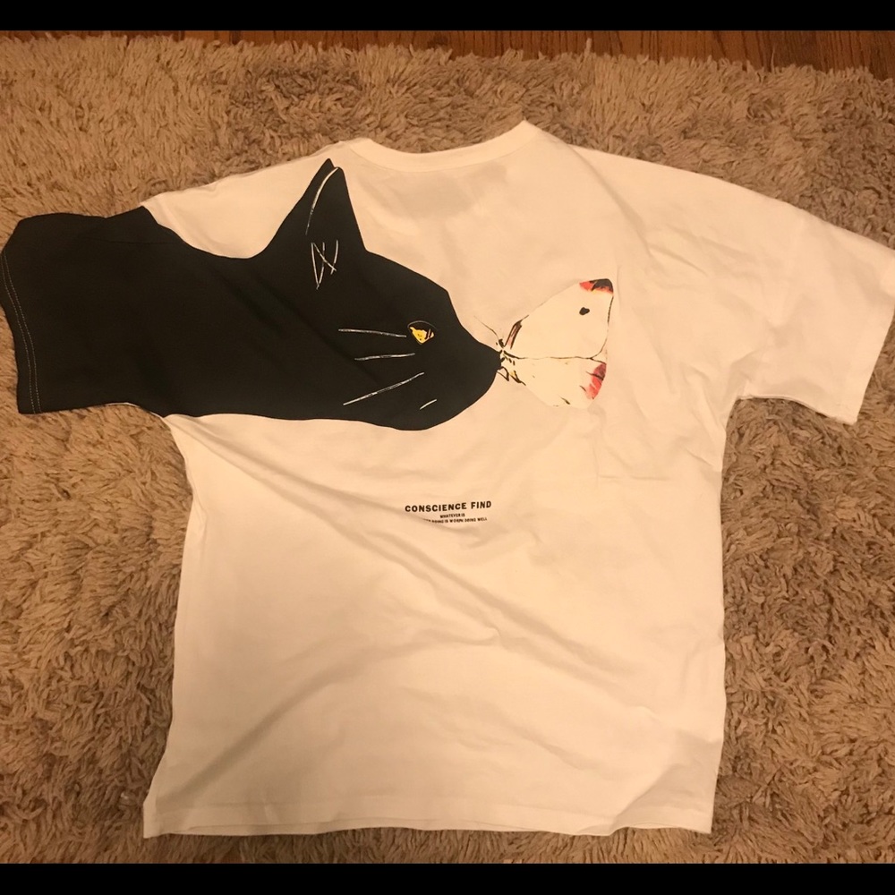 BUTTERFLY KISSES TEE